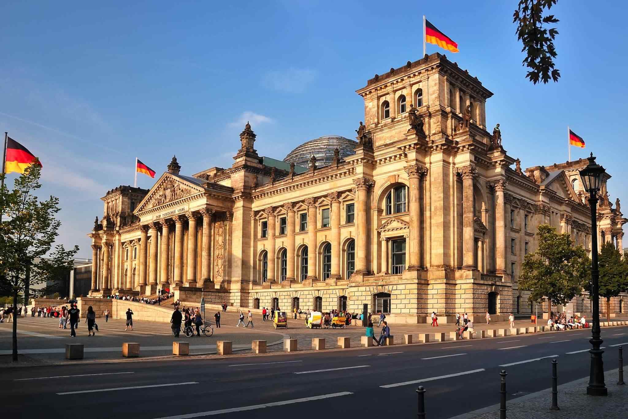 https://travel-aid.in/wp-content/uploads/2018/09/destination-berlin-01.jpg